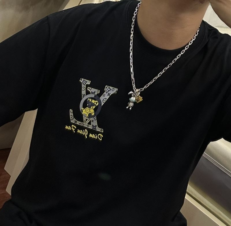 Louis Vuitton Necklaces